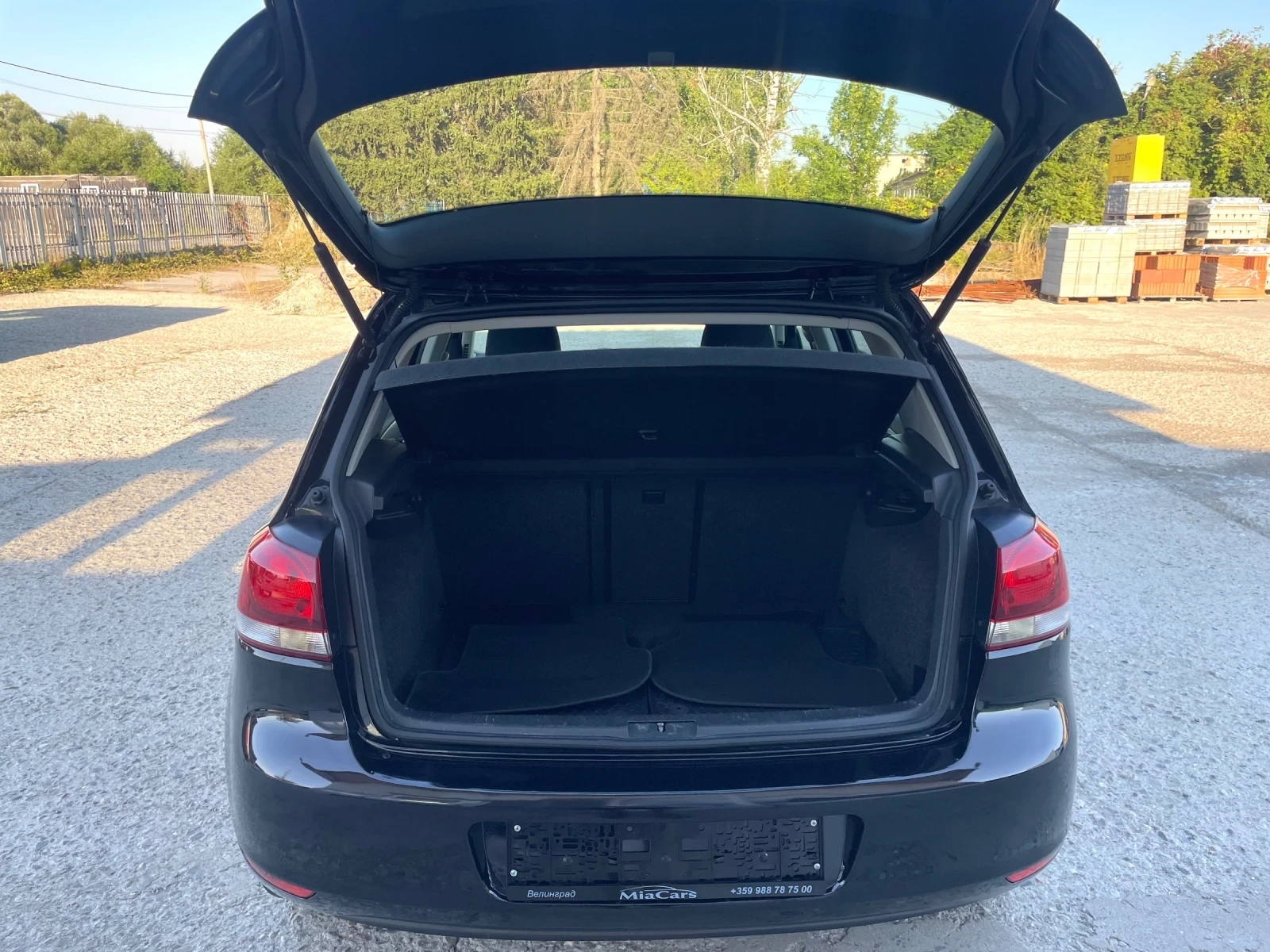 VW Golf 1.6i BIFuelel 102hp highline, снимка 14 - Автомобили и джипове - 55545721