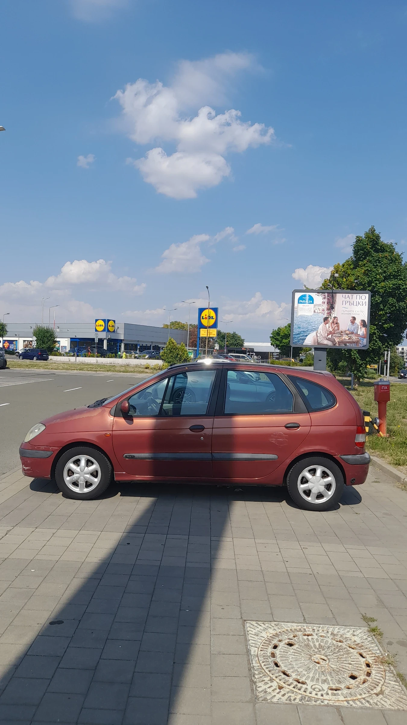 Renault Scenic 1.6/16V/LPG/107h.p., снимка 4 - Автомобили и джипове - 55599603