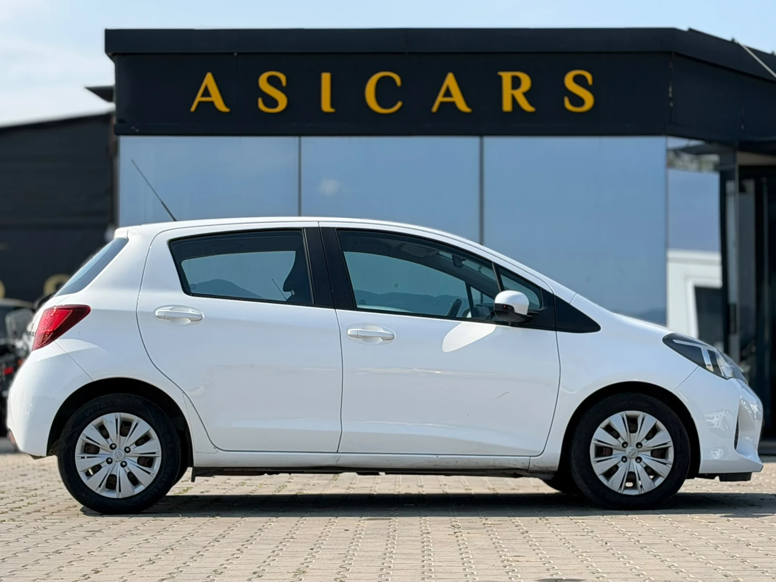Toyota Yaris / 1.4D / EURO 6 / , снимка 6 - Автомобили и джипове - 55656733