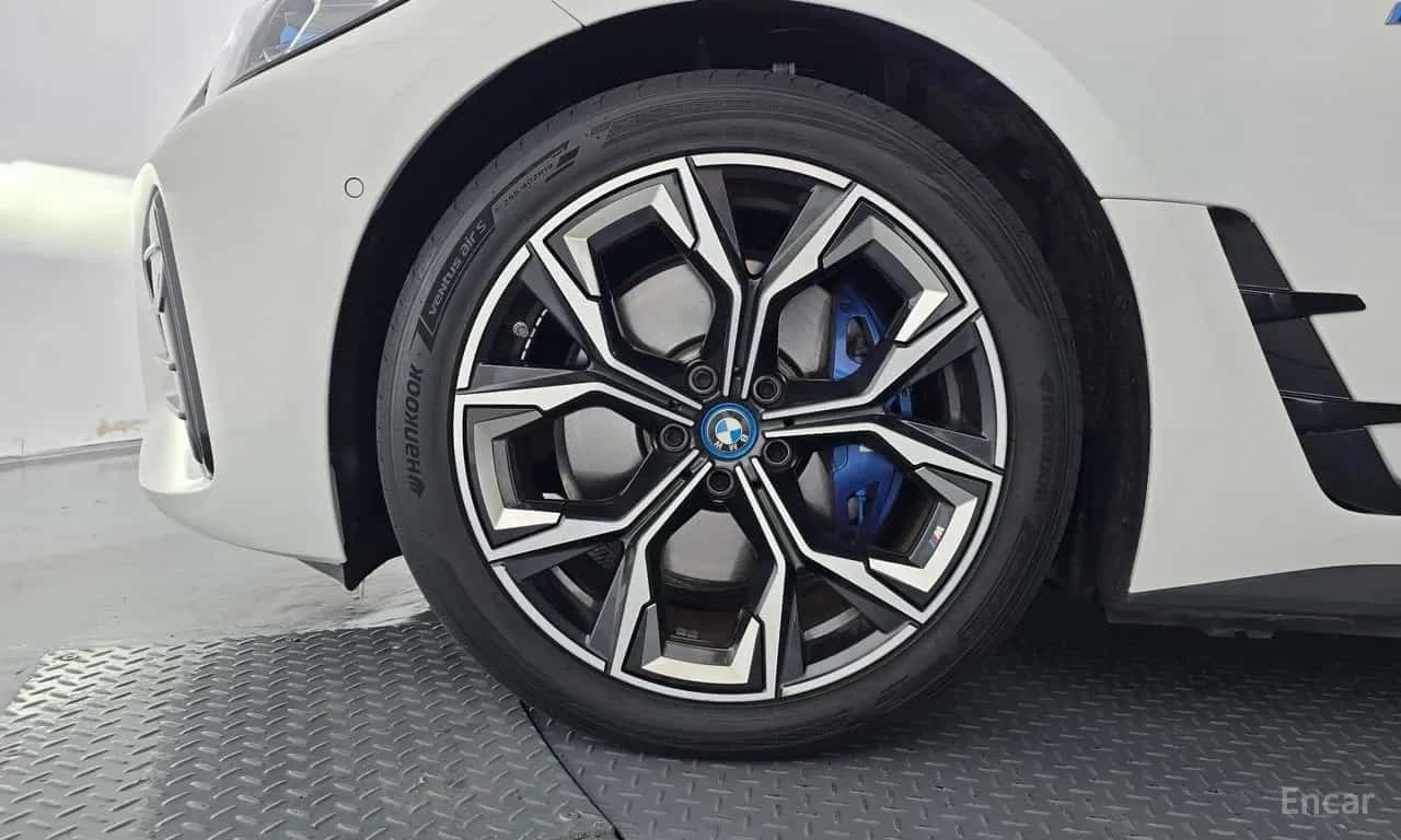 BMW i4 * eDrive40 M Sports Pro *  | Mobile.bg � ����������� 5