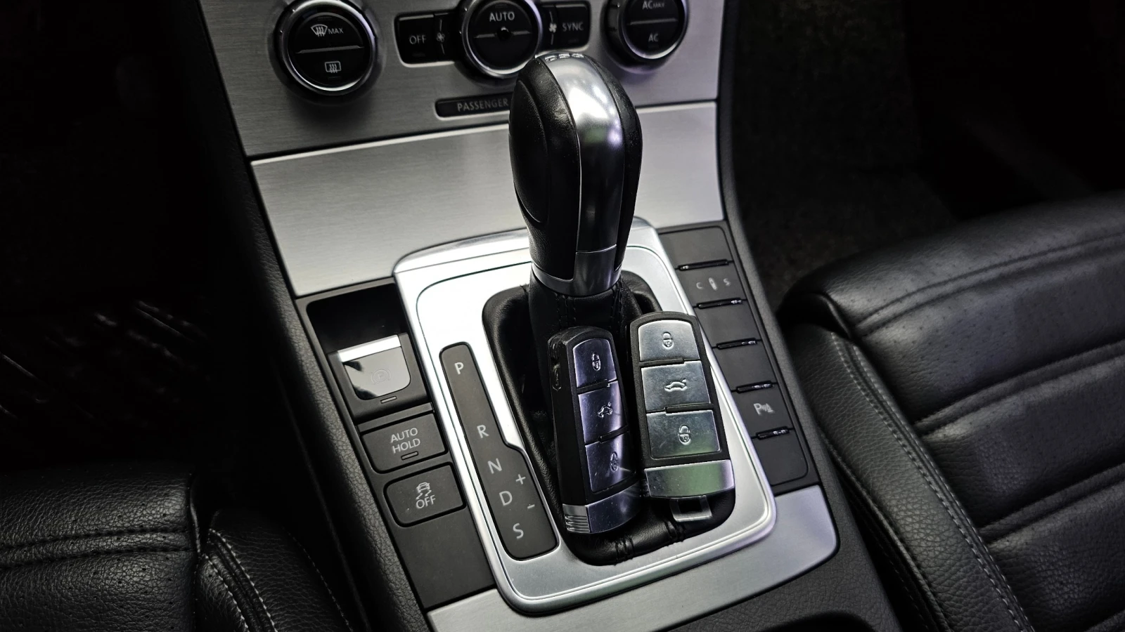 VW CC 2.0TSI * ПОДГРЕВ * ЛЮК * КАМЕРА, снимка 8 - Автомобили и джипове - 56695770