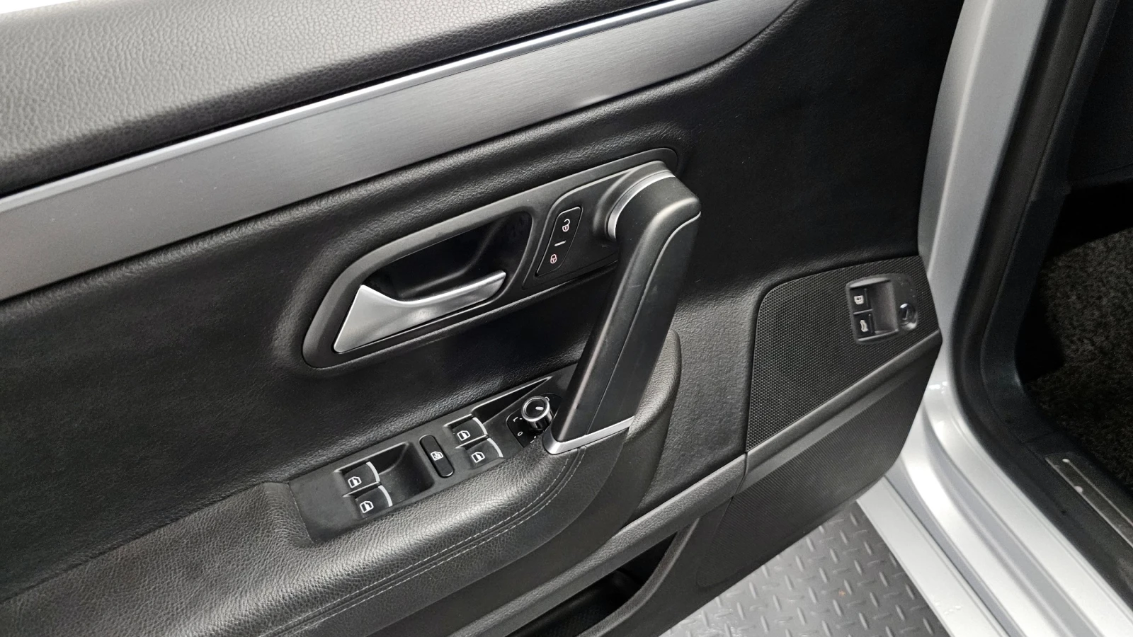 VW CC 2.0TSI * ПОДГРЕВ * ЛЮК * КАМЕРА, снимка 16 - Автомобили и джипове - 56695770