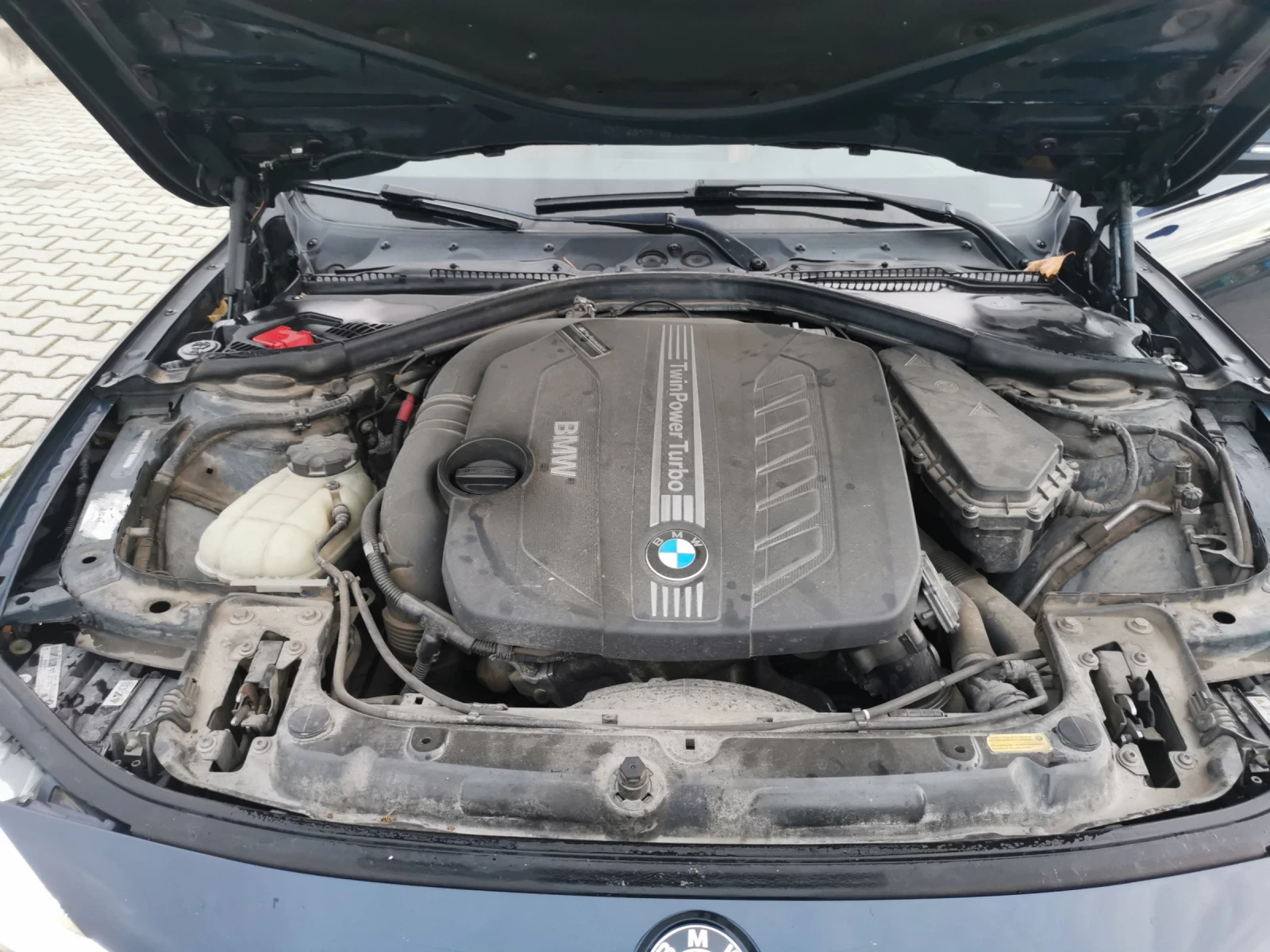 BMW 330 330d MPerformance, снимка 11 - Автомобили и джипове - 56728340