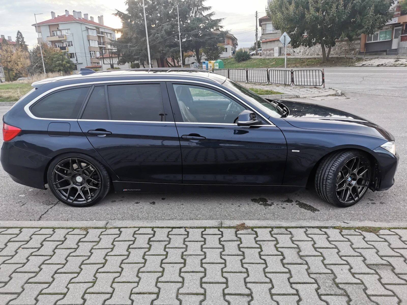 BMW 330 330d MPerformance, снимка 17 - Автомобили и джипове - 56728340