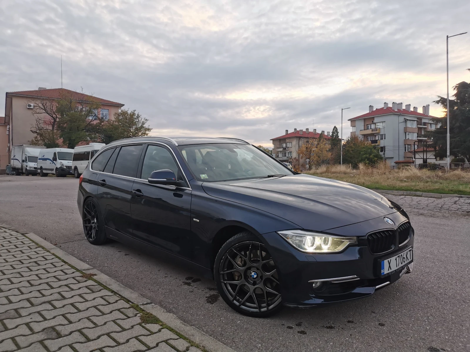 BMW 330 330d MPerformance, снимка 15 - Автомобили и джипове - 56728340