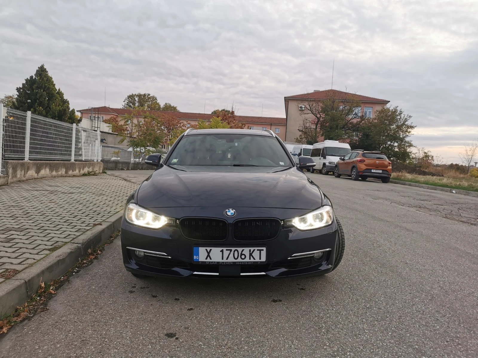 BMW 330 330d MPerformance, снимка 14 - Автомобили и джипове - 56728340