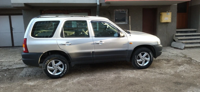 Mazda Tribute, снимка 4 - Автомобили и джипове - 48816172