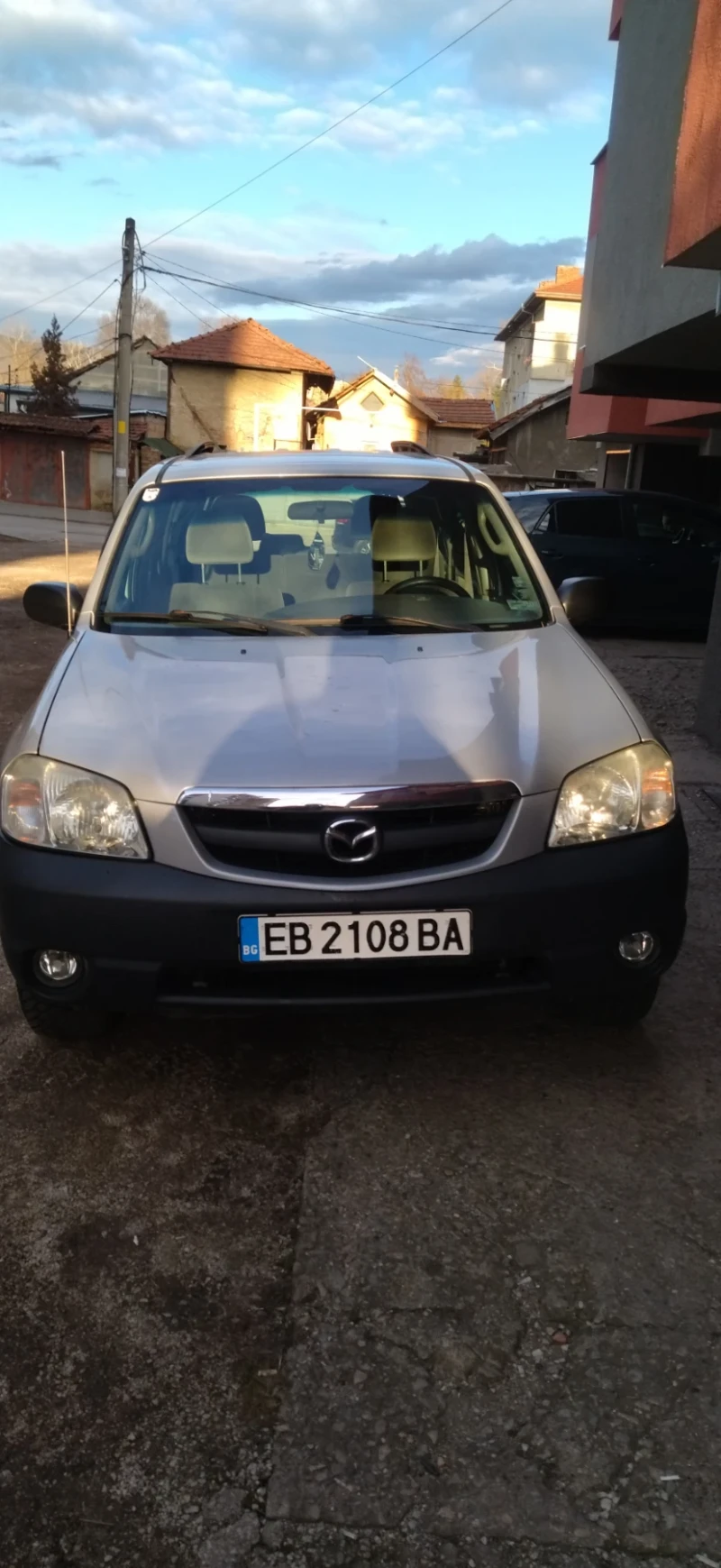 Mazda Tribute, снимка 2 - Автомобили и джипове - 48816172