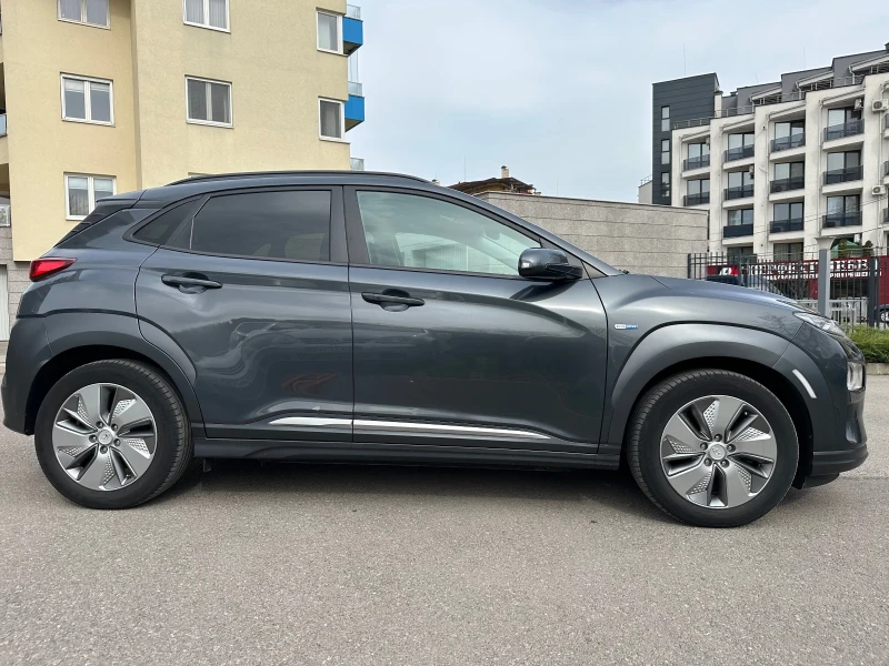 Hyundai Kona 64KWh PREMIUM/FULL ASSIST/DISTR/HEADUP/SOH100%, снимка 6 - Автомобили и джипове - 49963143