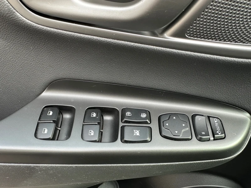 Hyundai Kona 64KWh PREMIUM/FULL ASSIST/DISTR/HEADUP/SOH100%, снимка 17 - Автомобили и джипове - 49963143