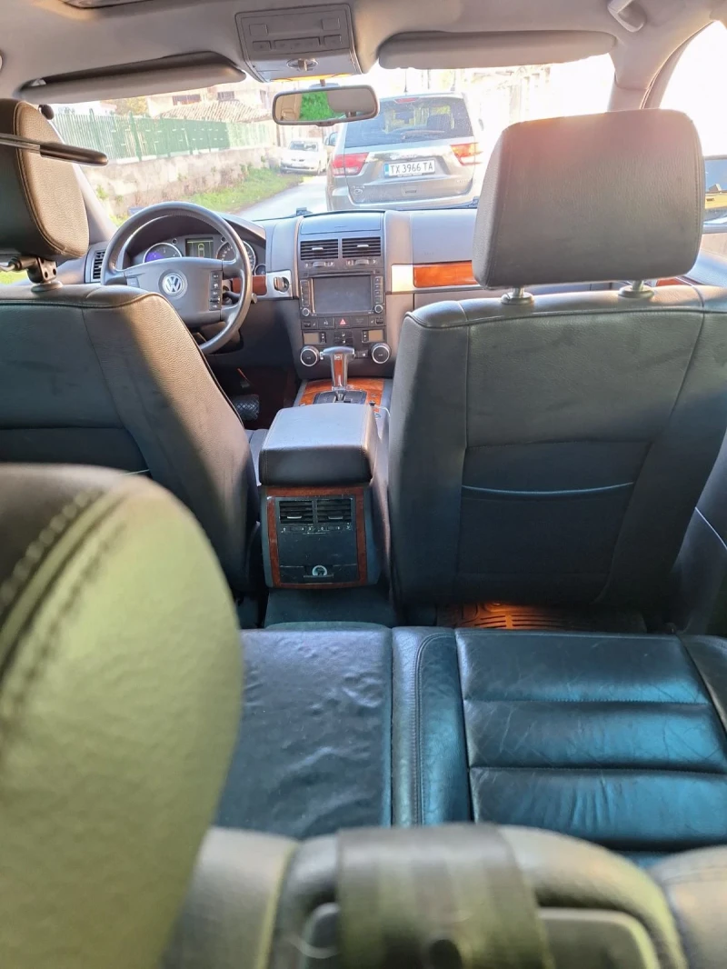 VW Touareg, снимка 6 - Автомобили и джипове - 52263092
