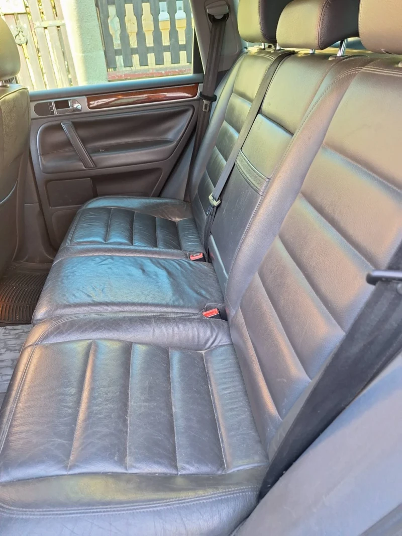 VW Touareg, снимка 2 - Автомобили и джипове - 52263092