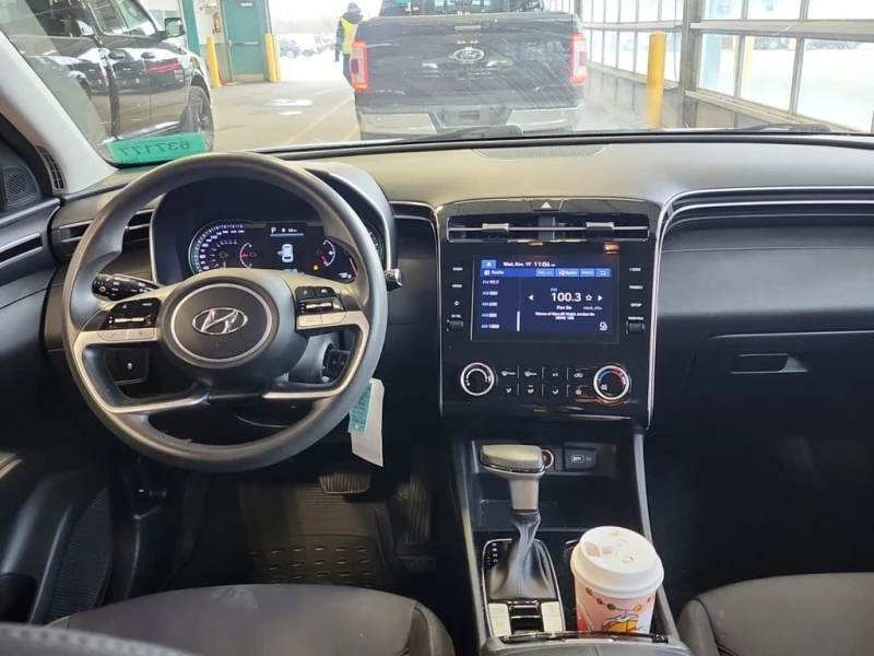 Hyundai Tucson * ESSENTIAL * CARFAX * ЦЕНА ДО БГ, снимка 10 - Автомобили и джипове - 52722205