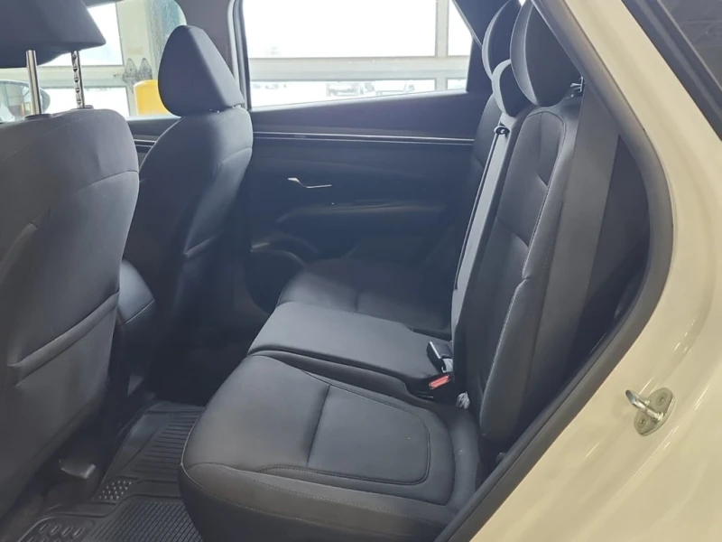 Hyundai Tucson * ESSENTIAL * CARFAX * ЦЕНА ДО БГ, снимка 12 - Автомобили и джипове - 52722205