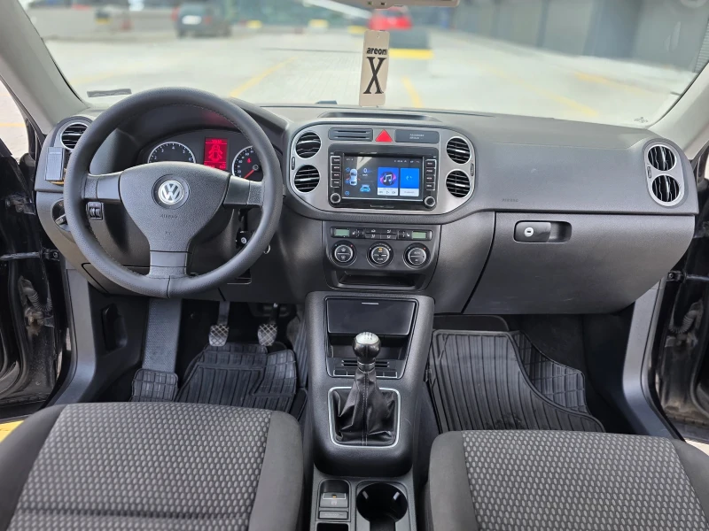 VW Tiguan 1.4 TFSI 150 коня 4х4 , снимка 10 - Автомобили и джипове - 52966958