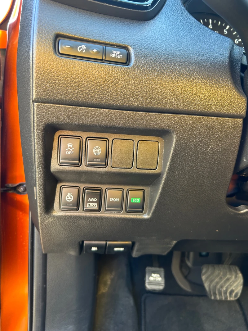 Nissan Qashqai, снимка 13 - Автомобили и джипове - 53152579