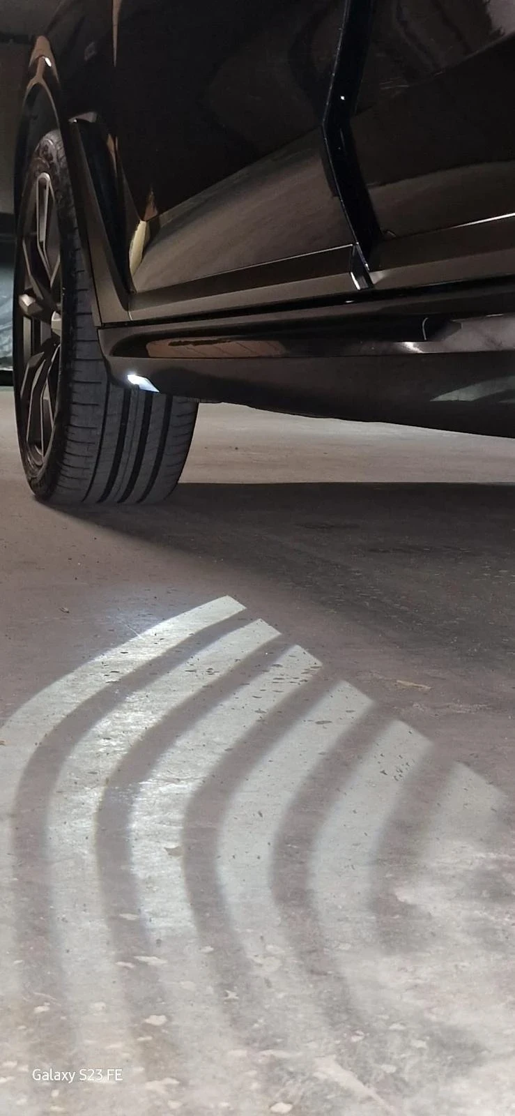 BMW X7 3.0d X7 M50d /400HP/SKY LOUNGE/Individual/Alcantar, снимка 12 - Автомобили и джипове - 53023603