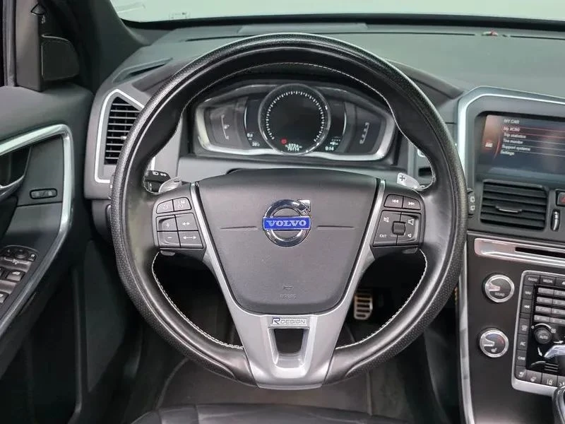 Volvo XC60, снимка 13 - Автомобили и джипове - 56688077