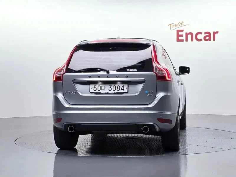 Volvo XC60, снимка 4 - Автомобили и джипове - 56688077