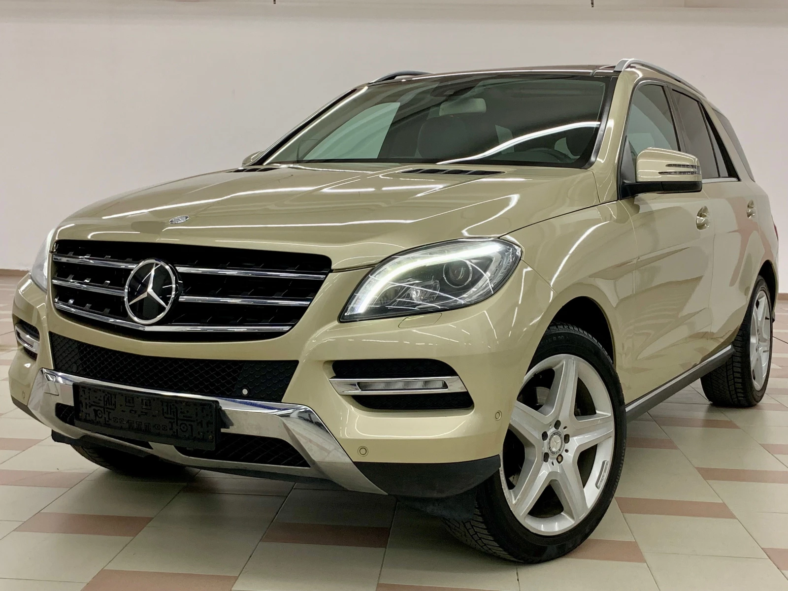 Mercedes-Benz ML 350 #PANO#DISTR#PODGREV#BlindSpot#AIRMATIC#TOP#, снимка 1