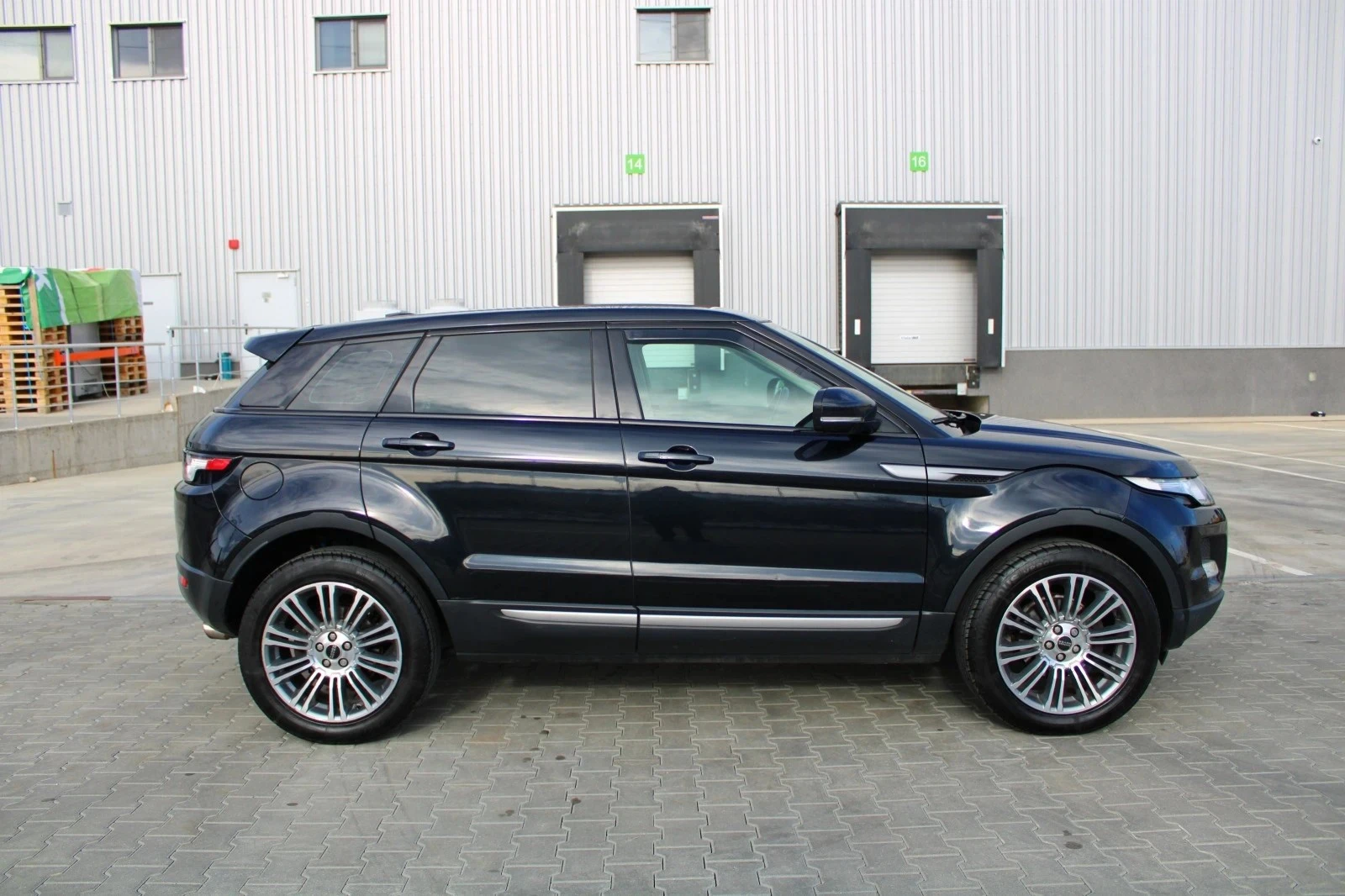 Land Rover Range Rover Evoque - [1] 