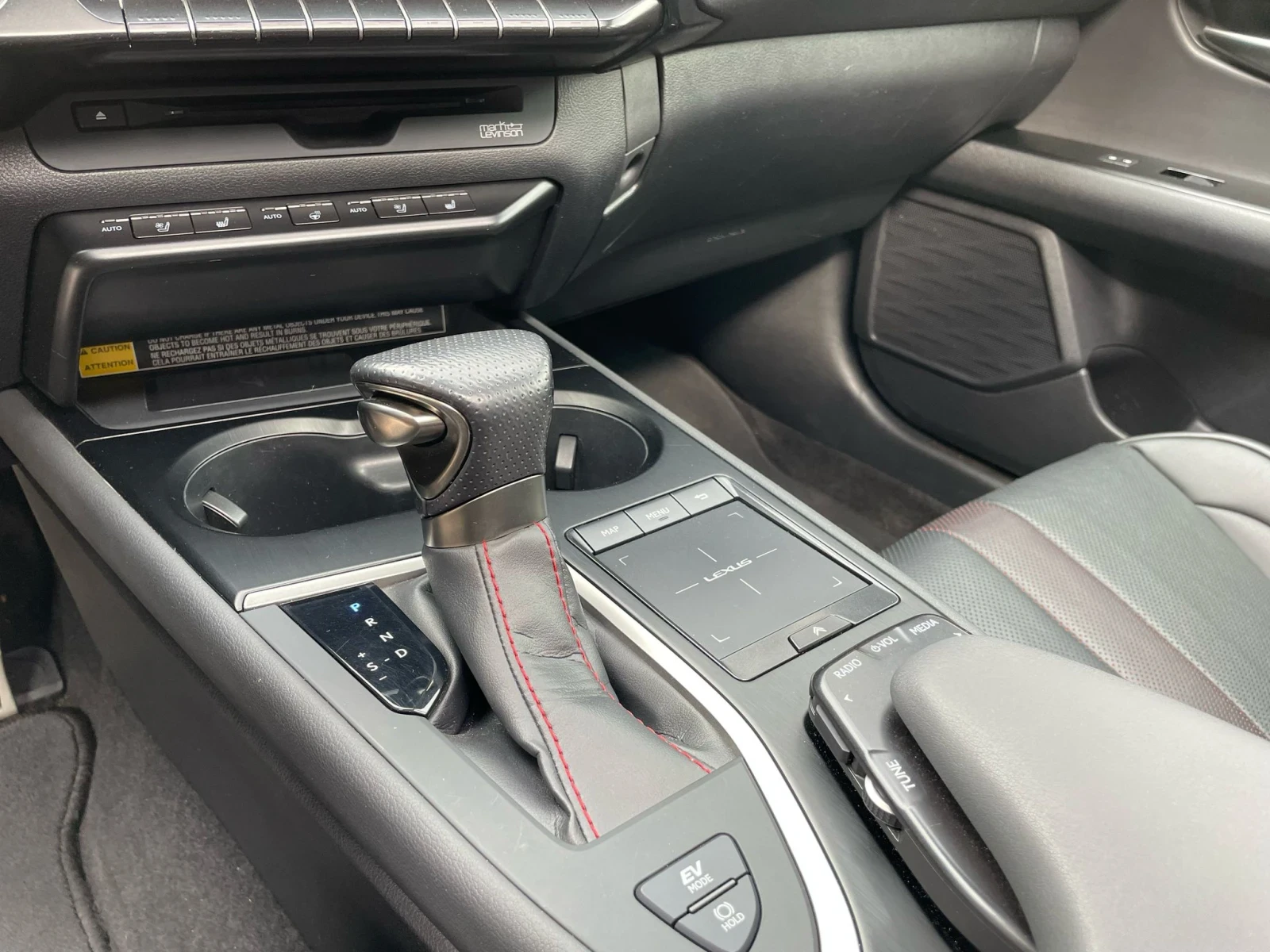 Lexus UX 250h F sport/AWD/360Camera/HUD/Relax+ HHC/Каско | Mobile.bg — изображение 12