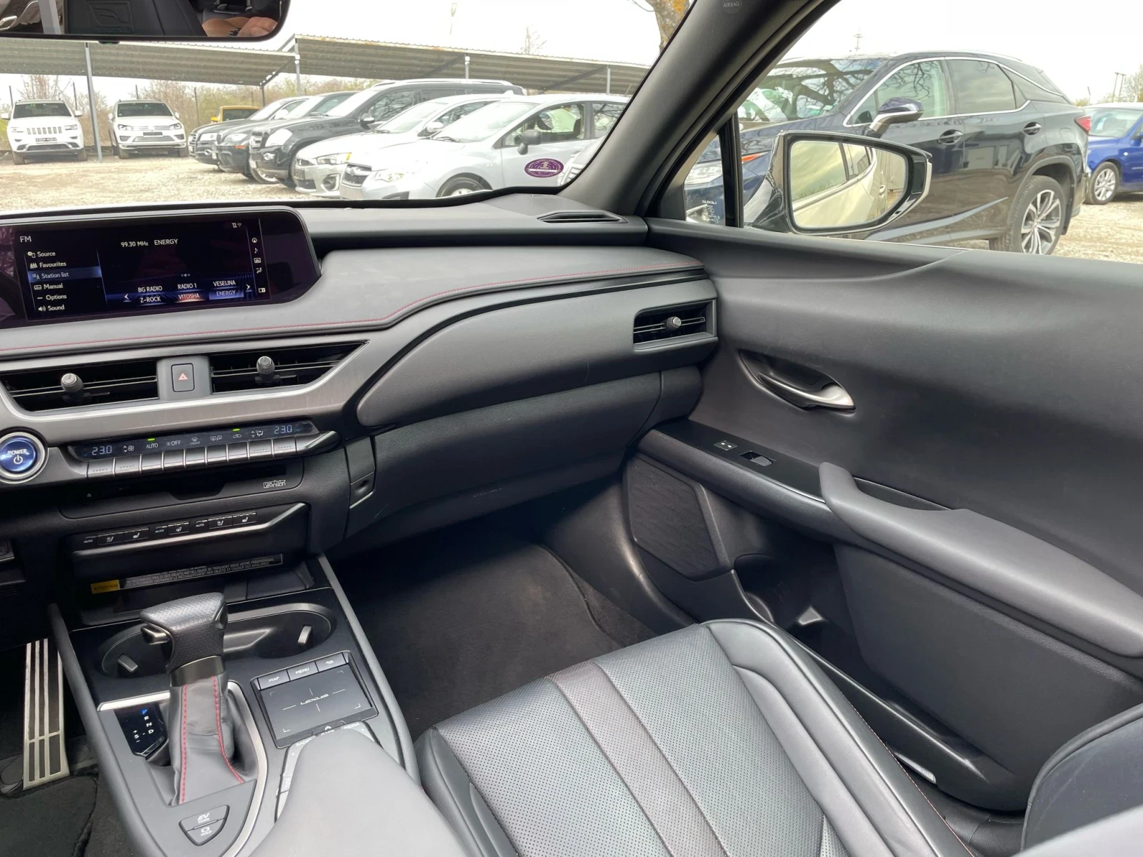 Lexus UX 250h F sport/AWD/360Camera/HUD/Relax+ HHC/Каско | Mobile.bg — изображение 13