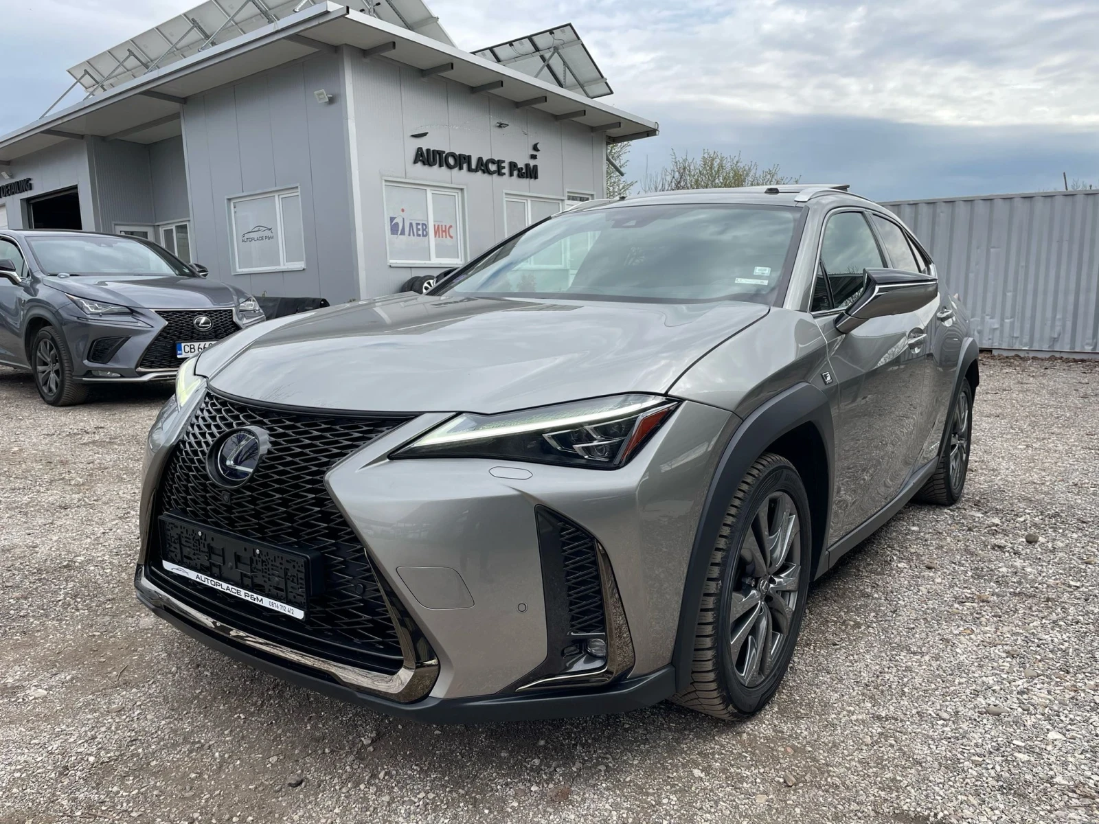 Lexus UX 250h F sport/AWD/360Camera/HUD/Relax+ HHC/Каско | Mobile.bg — изображение 1