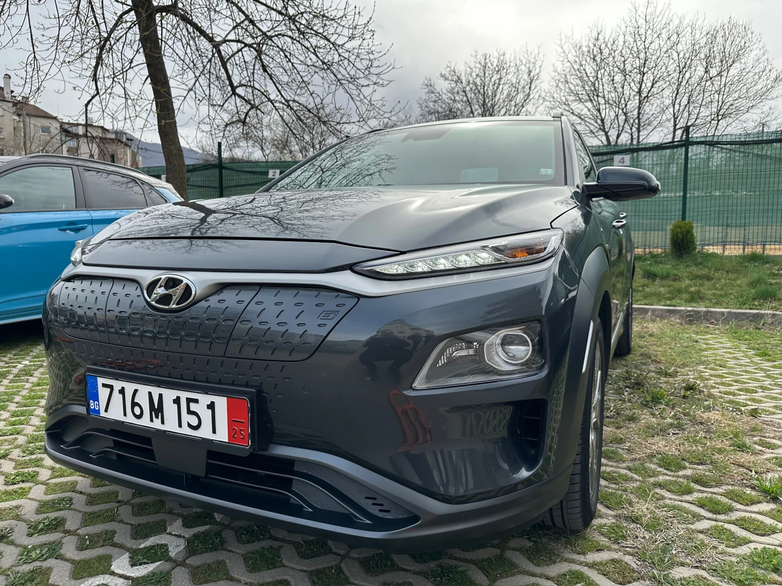 Hyundai Kona 64KWh PREMIUM/FULL ASSIST/DISTR/HEADUP/SOH100% - изображение 2