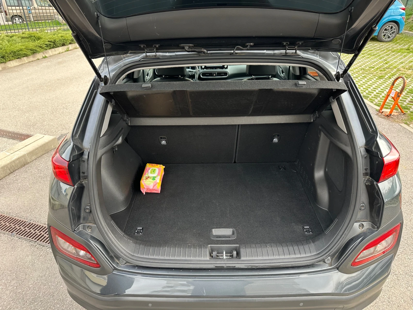 Hyundai Kona 64KWh PREMIUM/FULL ASSIST/DISTR/HEADUP/SOH100% - изображение 8