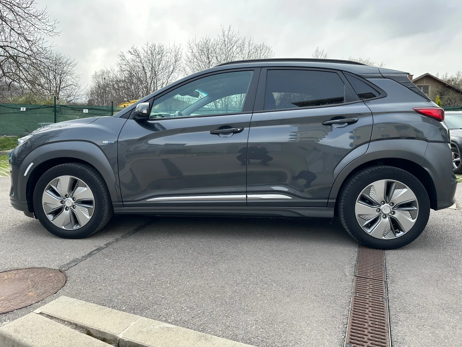 Hyundai Kona 64KWh PREMIUM/FULL ASSIST/DISTR/HEADUP/SOH100% - изображение 7