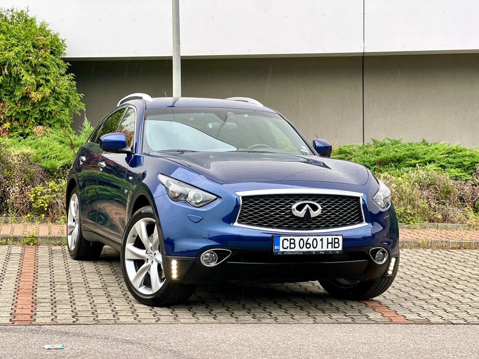 Infiniti QX70 QX70 S 5.0-Бензин-Лизинг  - изображение 3