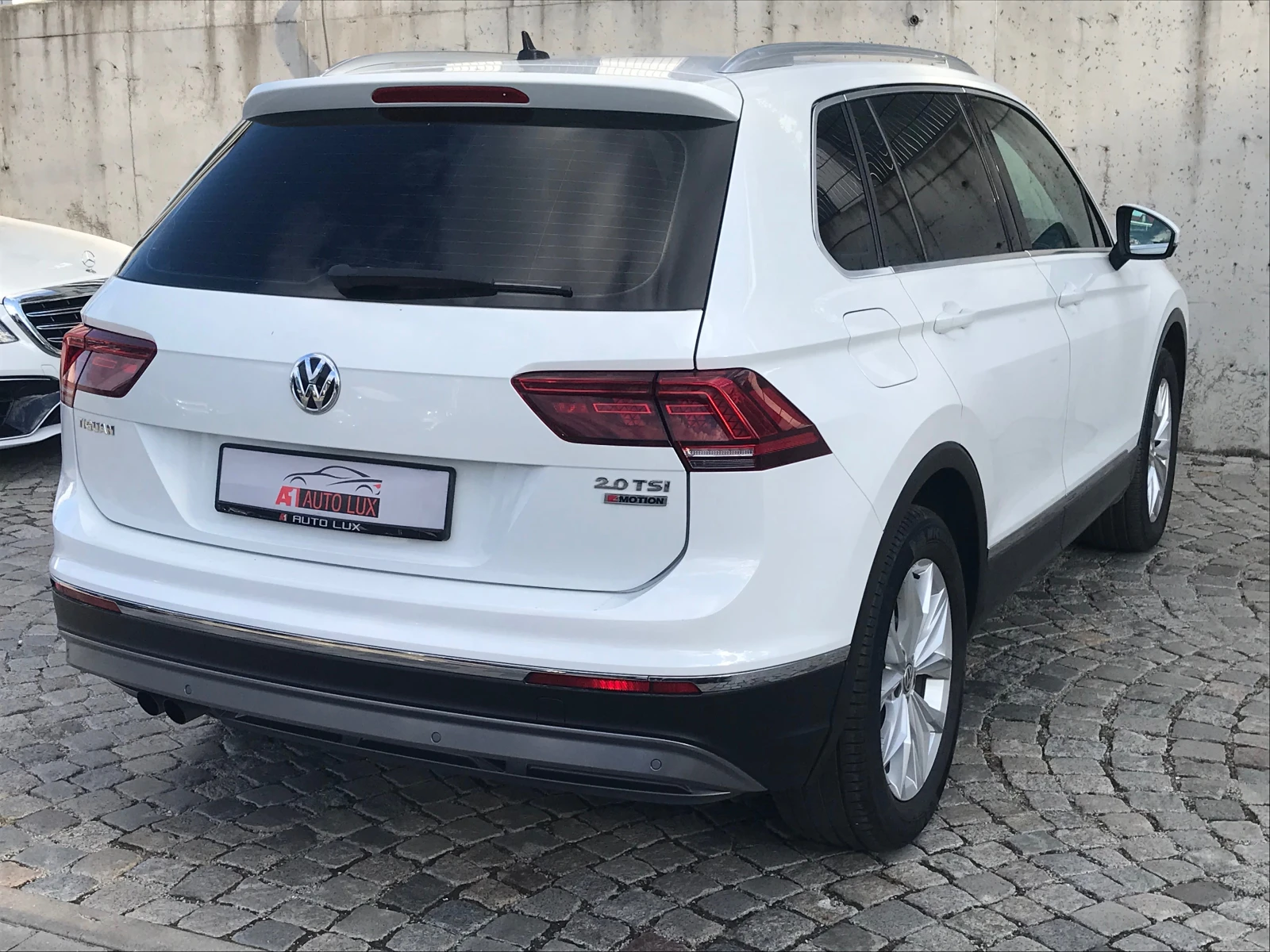 VW Tiguan 2.0TSI/4x4/DSG/NAVI/LED/MULTY/109 хил.км.! - изображение 5