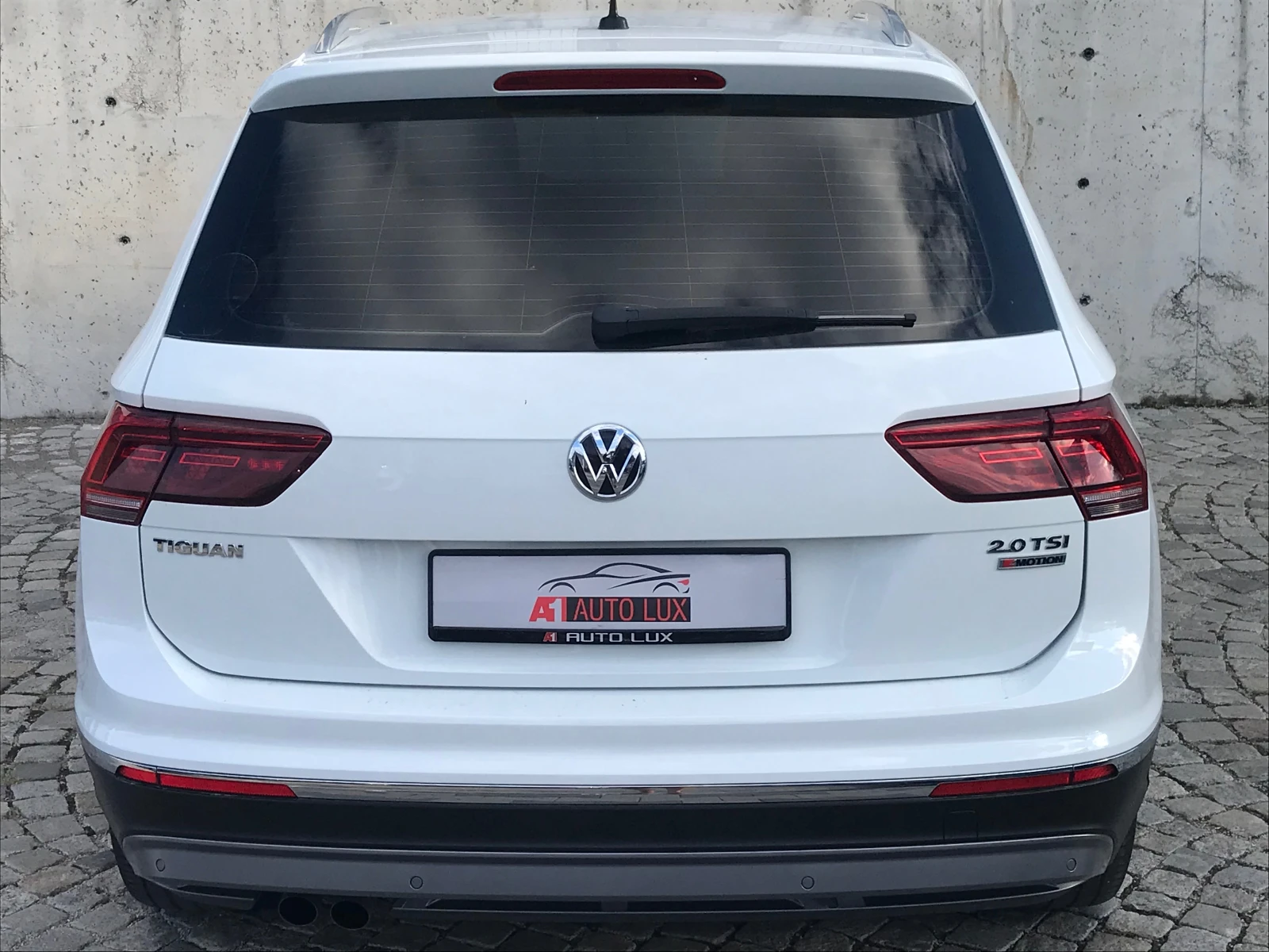 VW Tiguan 2.0TSI/4x4/DSG/NAVI/LED/MULTY/109 хил.км.! - изображение 4