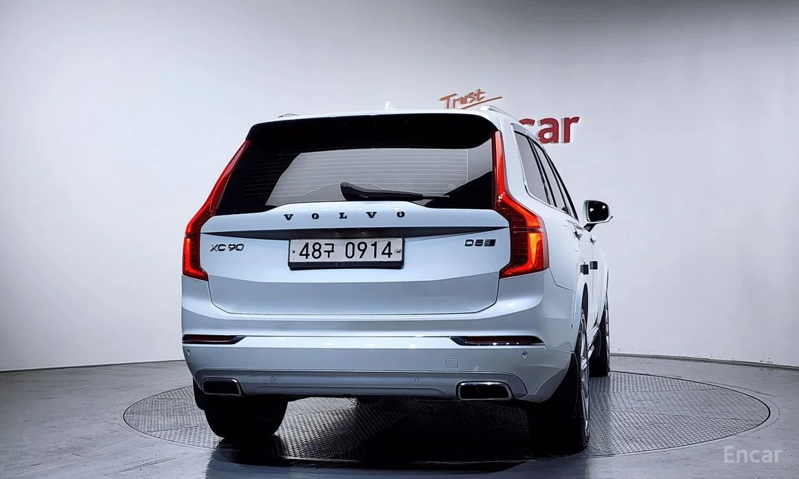 Volvo Xc90 * D5* INSCRIPTION* ПОДГРЕВ* ОБДУХВАНЕ* ПАНОРАМА* F, снимка 4 - Автомобили и джипове - 54129389