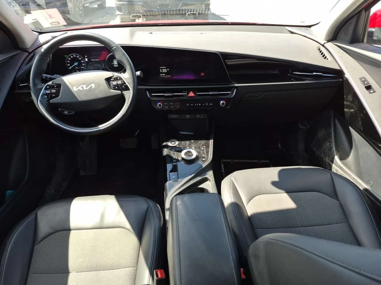 Kia Niro * PREMIUM * PANO* KEYLESS* ПОДГРЕВ* , снимка 10 - Автомобили и джипове - 54318508