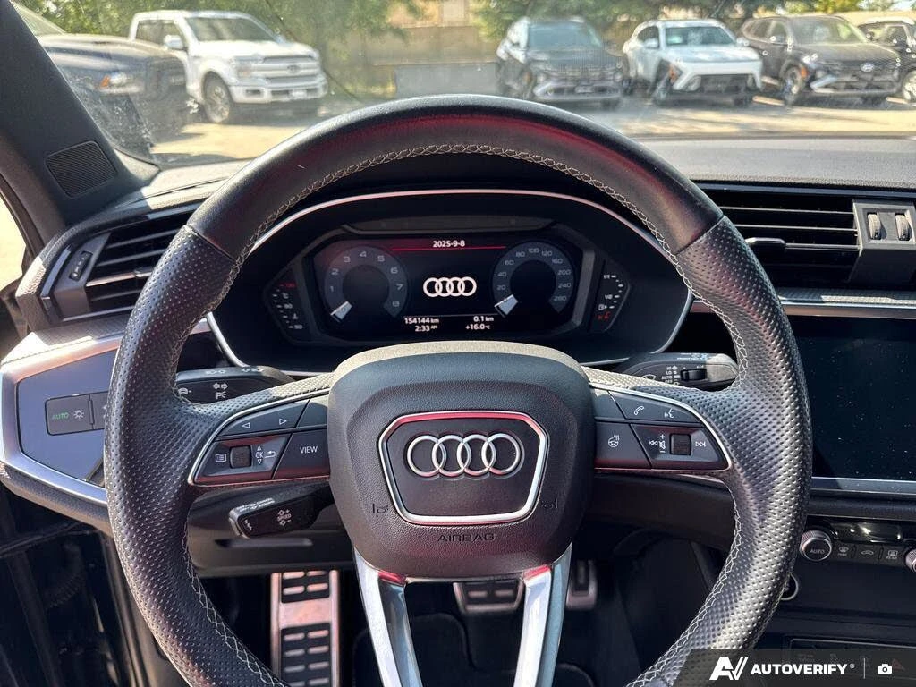 Audi Q3 Premium Plus* S-Line* Quattro* DIGITAL* PANORAMA* , снимка 13 - Автомобили и джипове - 54360143