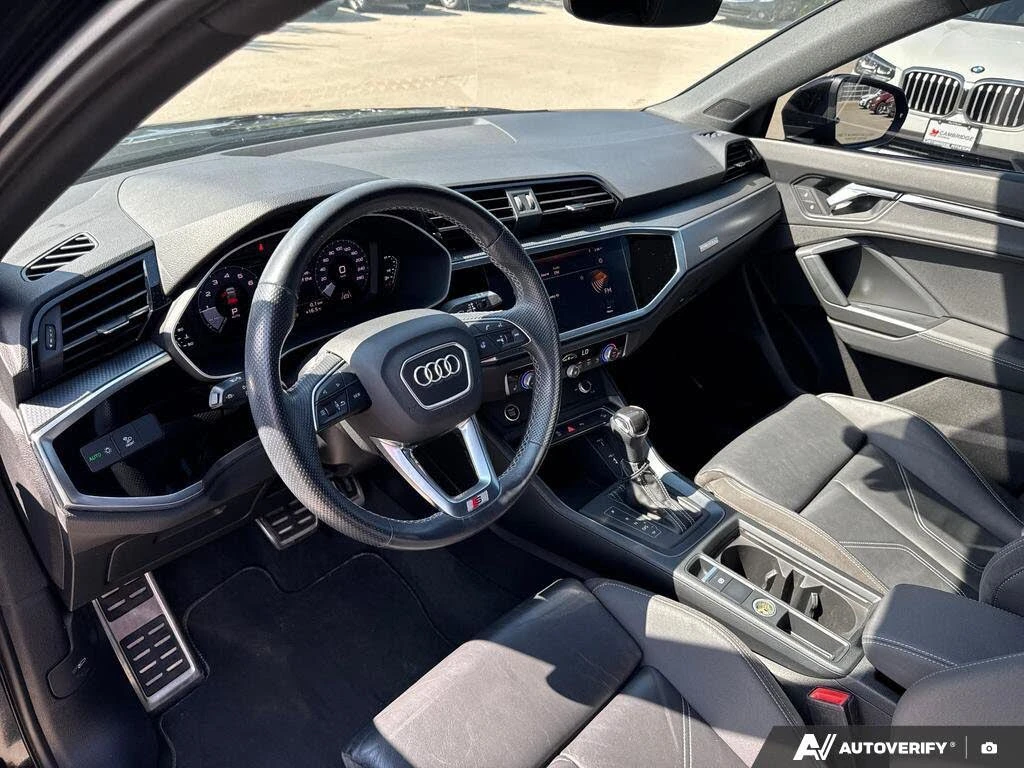 Audi Q3 Premium Plus* S-Line* Quattro* DIGITAL* PANORAMA* , снимка 10 - Автомобили и джипове - 54360143