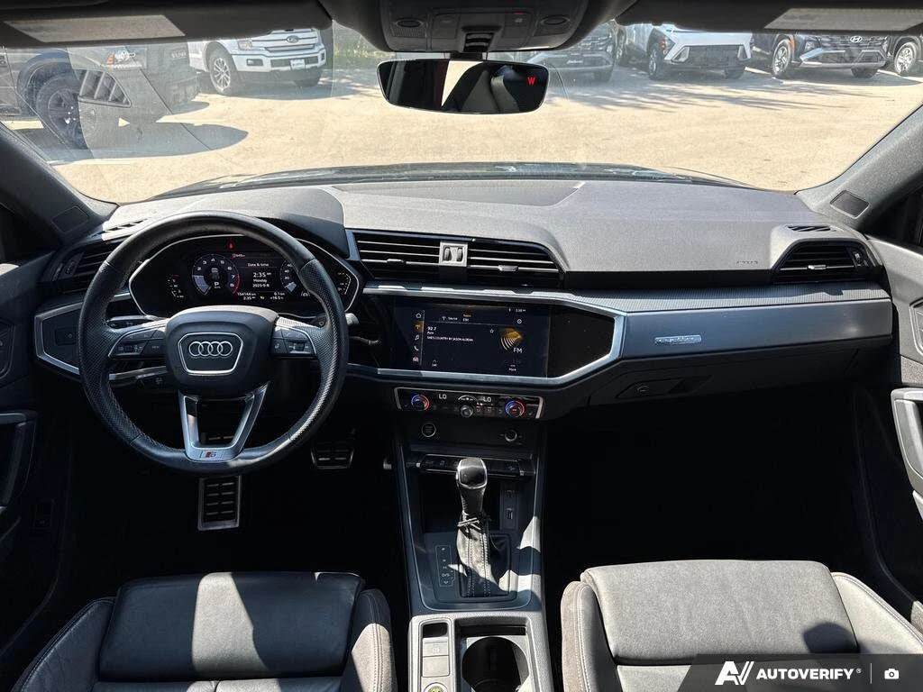 Audi Q3 Premium Plus* S-Line* Quattro* DIGITAL* PANORAMA* , снимка 12 - Автомобили и джипове - 54360143