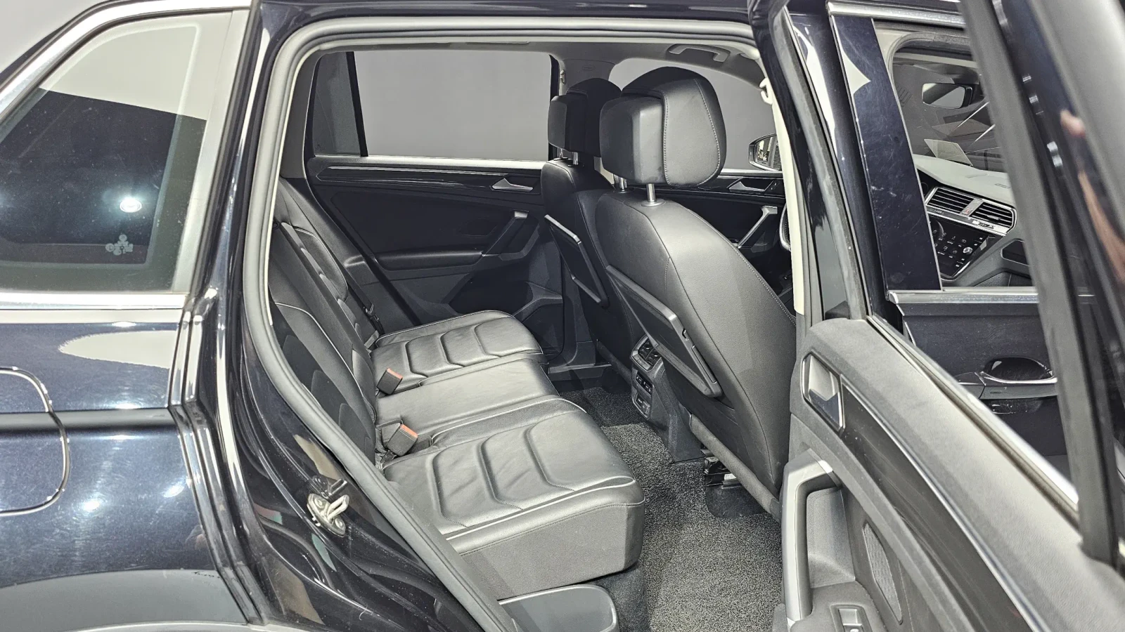 VW Tiguan 2.0TDI PRESTIGE HEAD UP/PANORAMA/360CAM, снимка 12 - Автомобили и джипове - 55188252