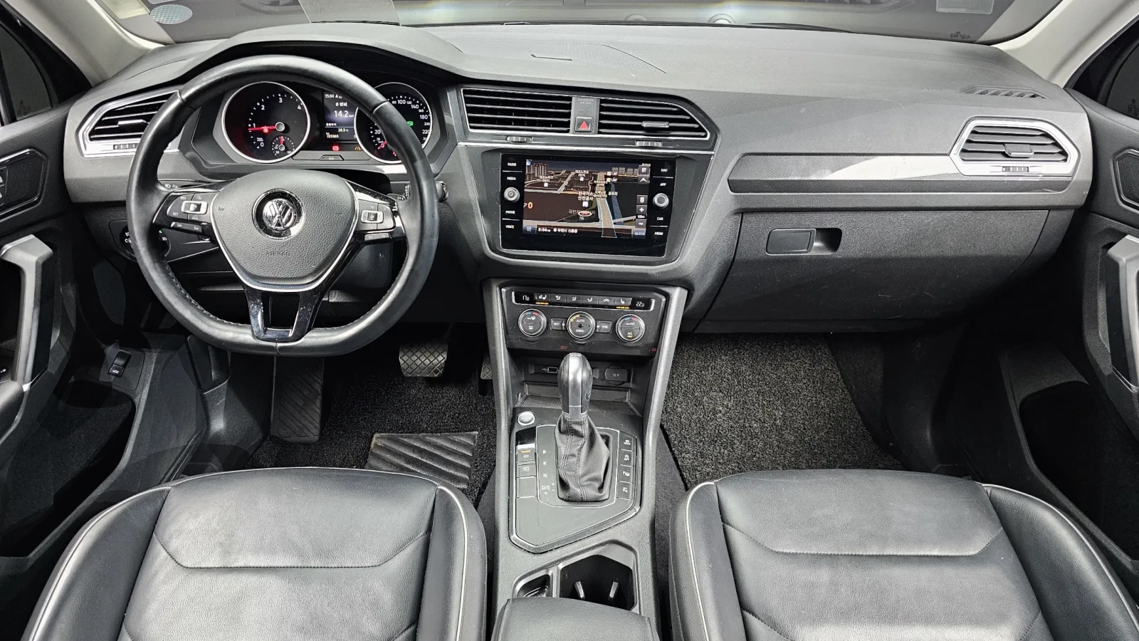 VW Tiguan 2.0TDI PRESTIGE HEAD UP/PANORAMA/360CAM, снимка 7 - Автомобили и джипове - 55188252