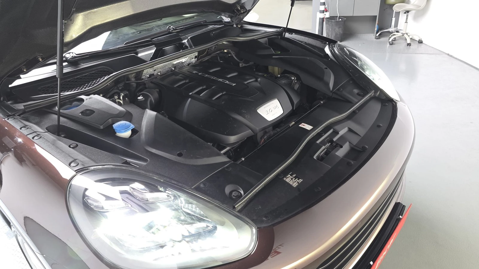 Porsche Cayenne Diesel* ЛЮК* ЕЛ. БАГАЖНИК* КРАЙНА ЦЕНА, снимка 6 - Автомобили и джипове - 55243786