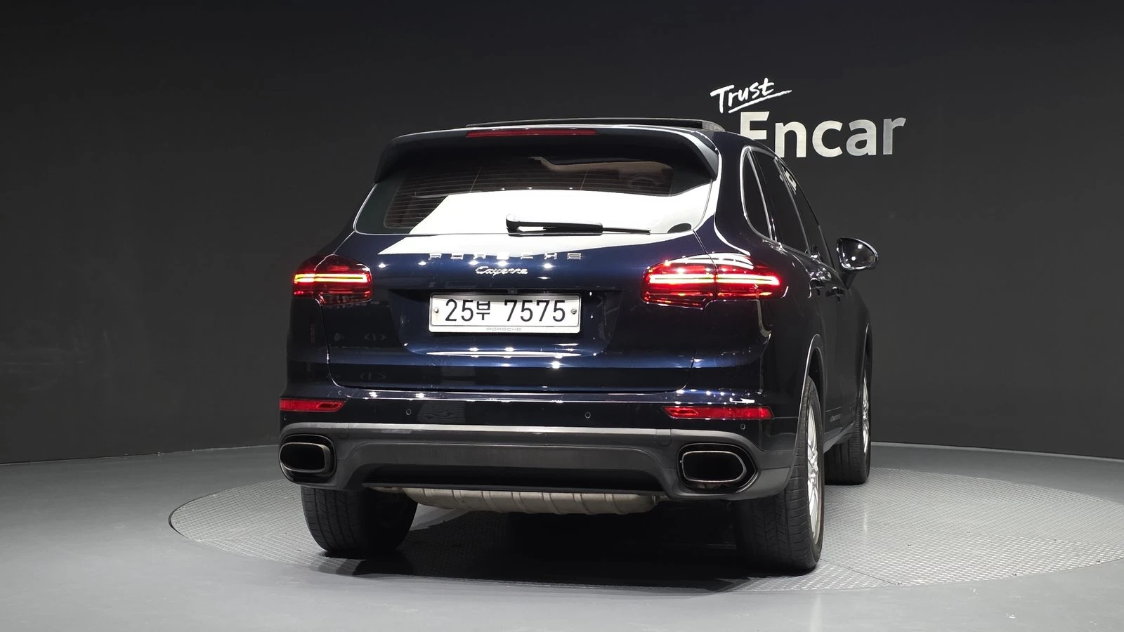 Porsche Cayenne Diesel* ЛЮК* 360* ПОДГРЕВ ВОЛАН* КРАЙНА ЦЕНА, снимка 4 - Автомобили и джипове - 55243786