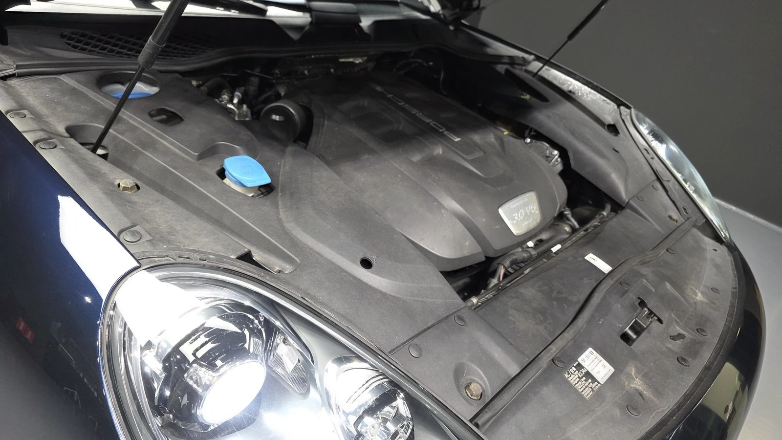 Porsche Cayenne Diesel* ЛЮК* 360* ПОДГРЕВ ВОЛАН* КРАЙНА ЦЕНА, снимка 6 - Автомобили и джипове - 55243786