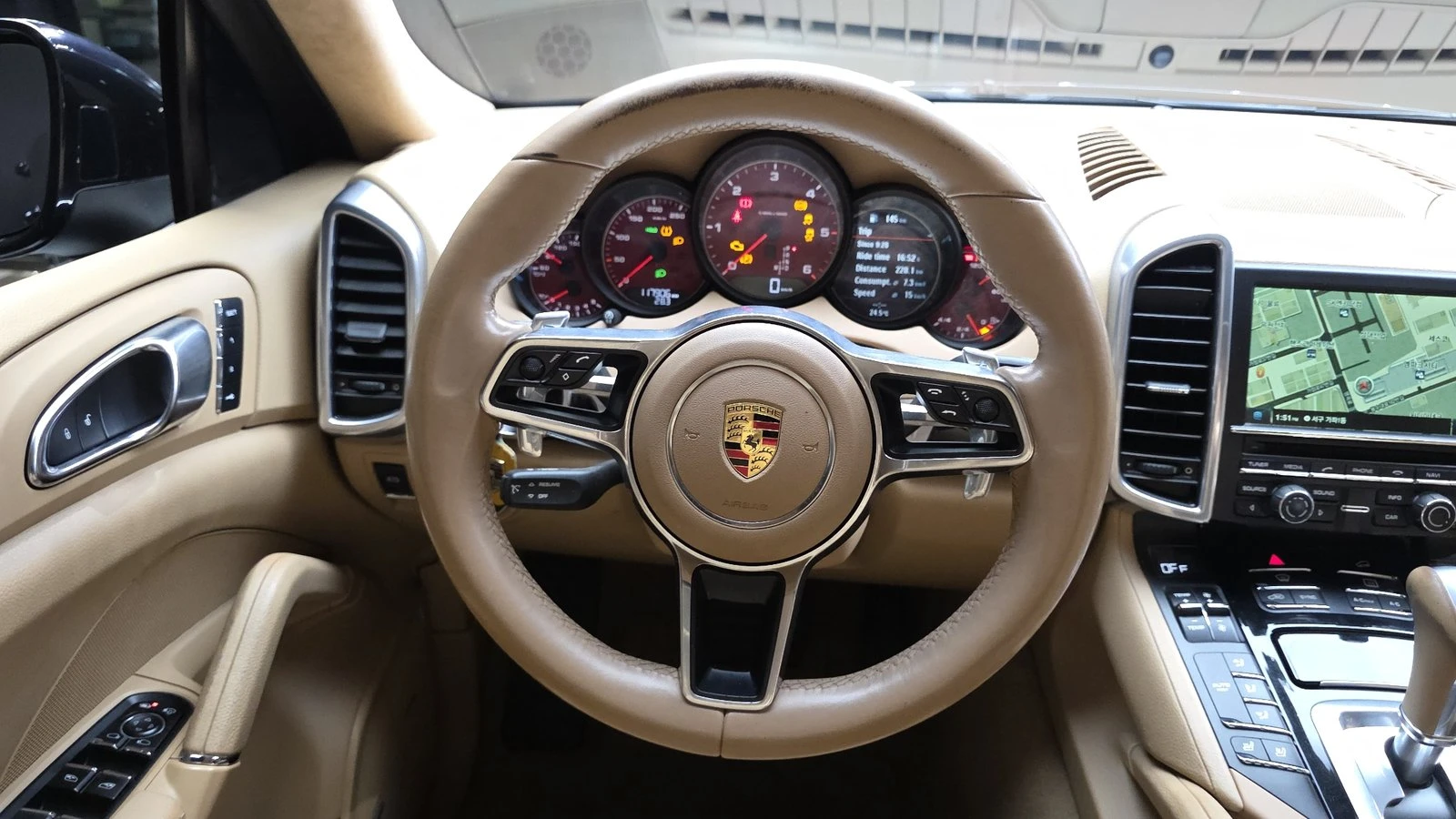 Porsche Cayenne Diesel* ЛЮК* 360* ПОДГРЕВ ВОЛАН* КРАЙНА ЦЕНА, снимка 13 - Автомобили и джипове - 55243786