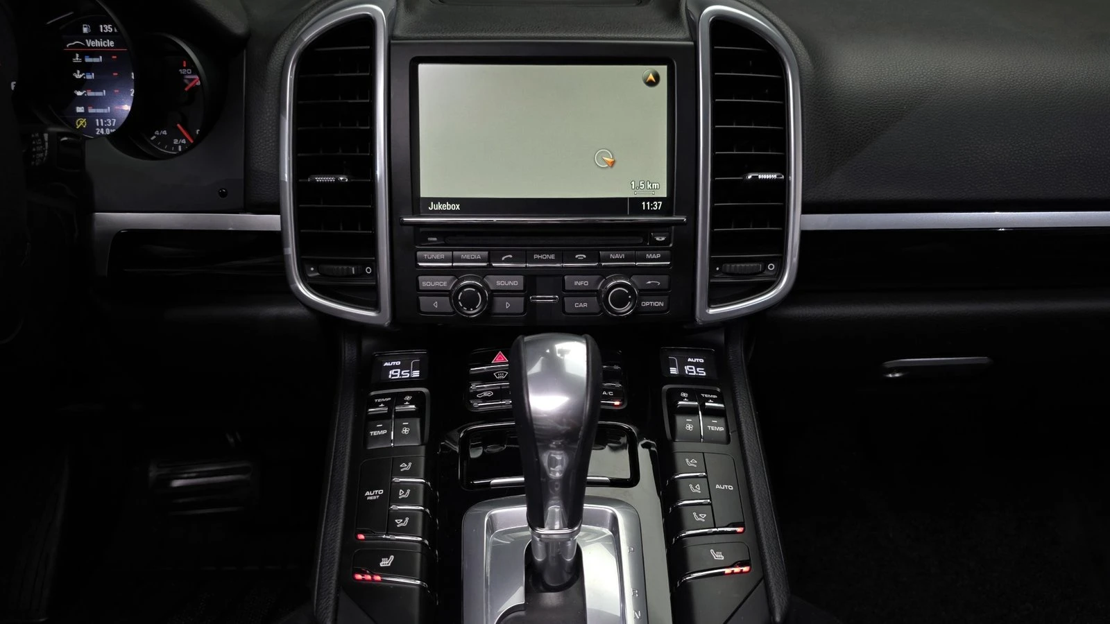 Porsche Cayenne Diesel* ЛЮК* ЕЛ. БАГАЖНИК* КРАЙНА ЦЕНА, снимка 13 - Автомобили и джипове - 55243786