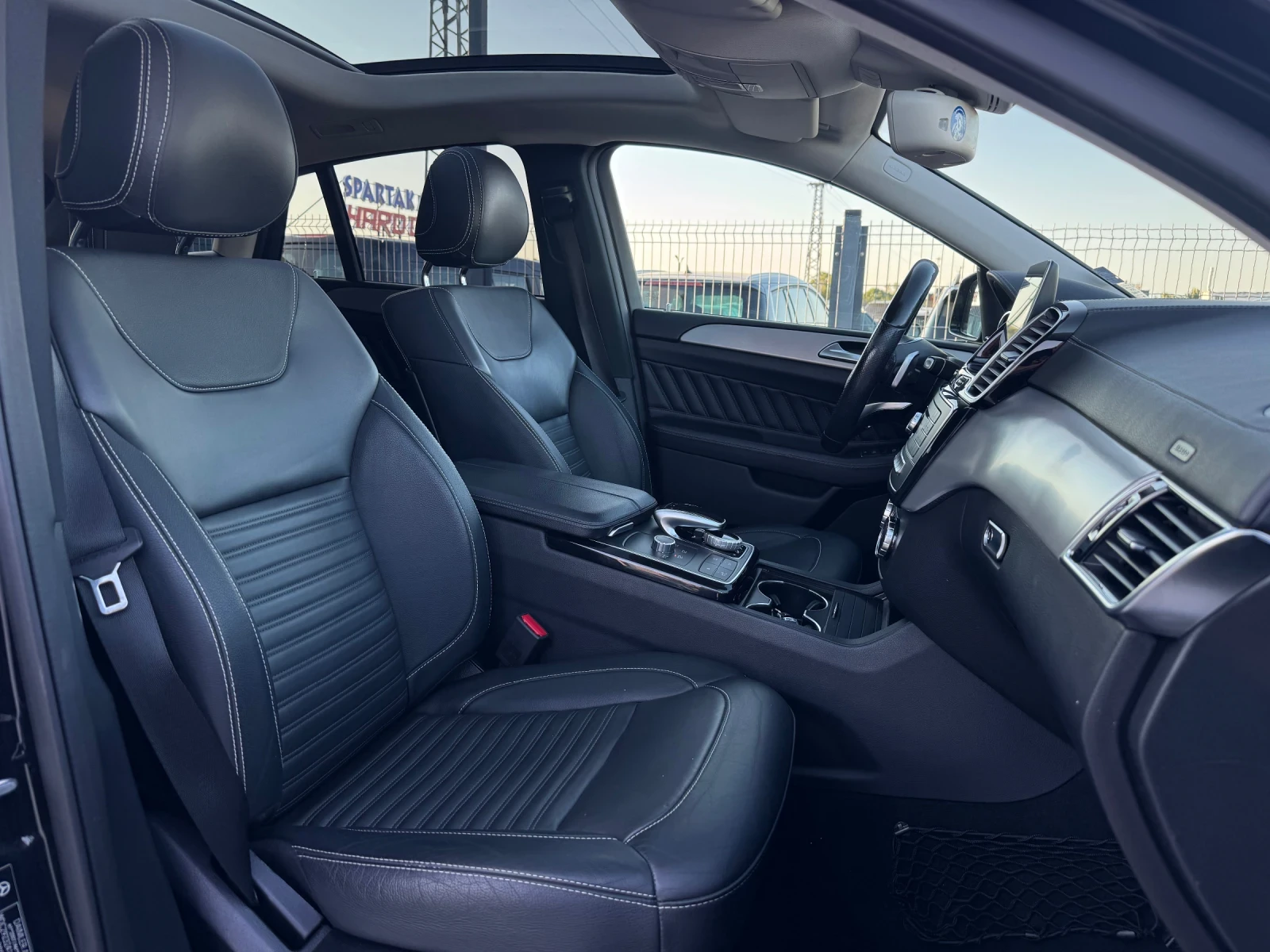 Mercedes-Benz GLE Coupe AMG COUPE PREMIUM, снимка 14 - Автомобили и джипове - 55465218