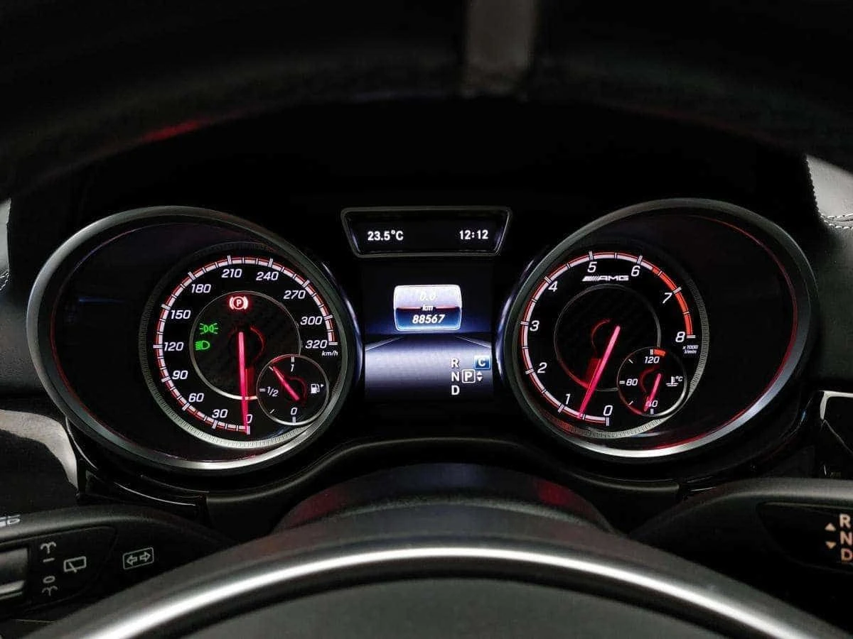 Mercedes-Benz GLE 63 AMG BURMESTER| NIGHT PACKAGE| MASSAGE| ЦЕНА ДО БГ, снимка 12 - Автомобили и джипове - 55466399