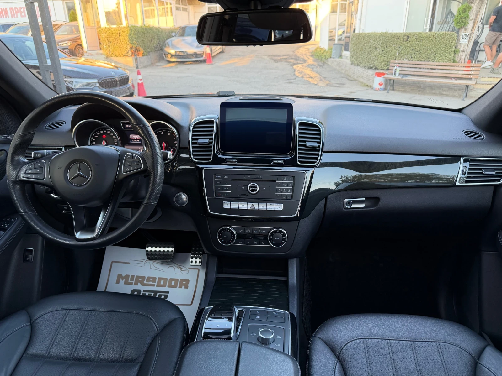 Mercedes-Benz GLE 400 AMG-Pack 4Matic, снимка 14 - Автомобили и джипове - 55710176