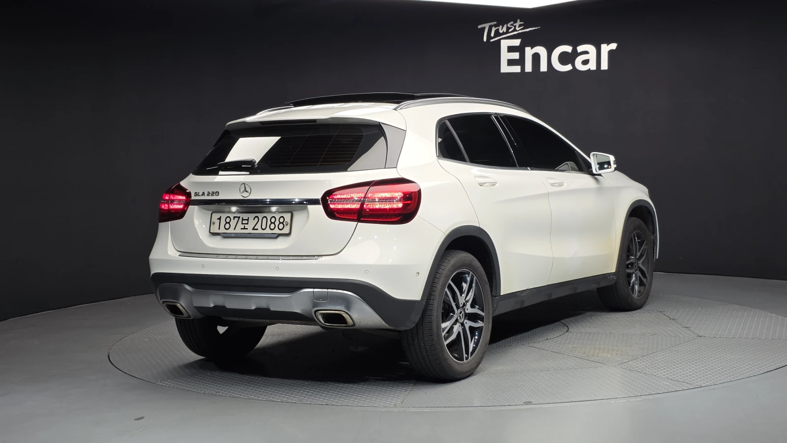Mercedes-Benz GLA 220 GLA220 Premium autogeorge.com, снимка 3 - Автомобили и джипове - 56082783
